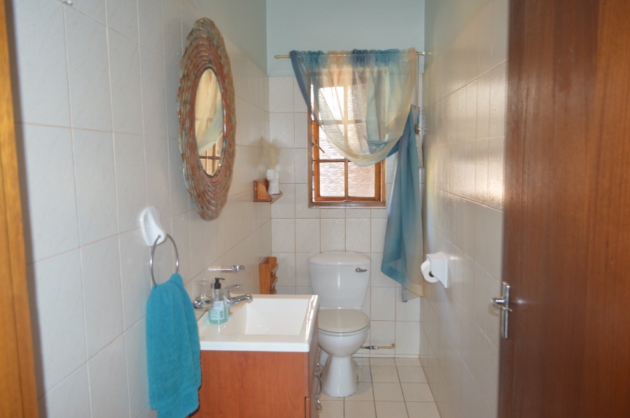 5 Bedroom Property for Sale in Wilkoppies North West